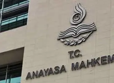 Yabancılık Unsuru Taşıyan İş Sözleşmelerinde Hukuk Seçimi Düzenlemesinin İptali